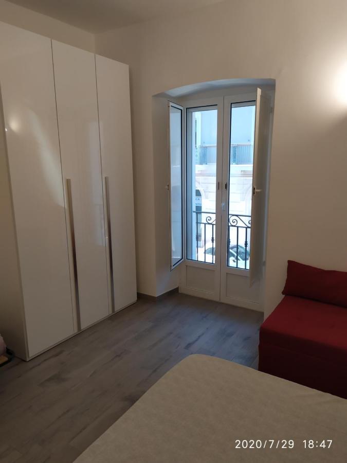 Casa Vacanze Dany Taranto Eksteriør billede