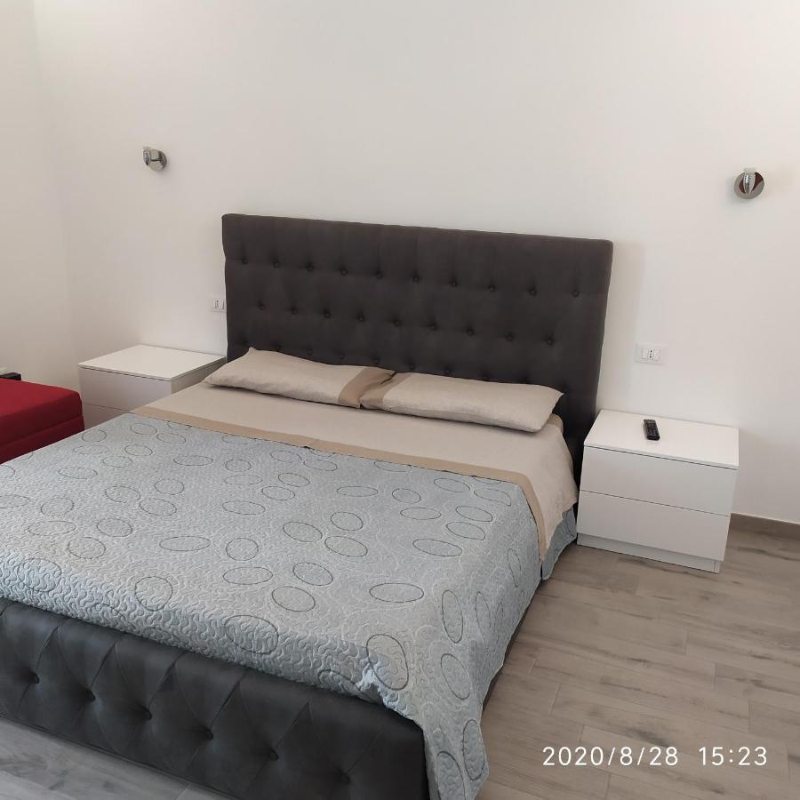 Casa Vacanze Dany Taranto Eksteriør billede